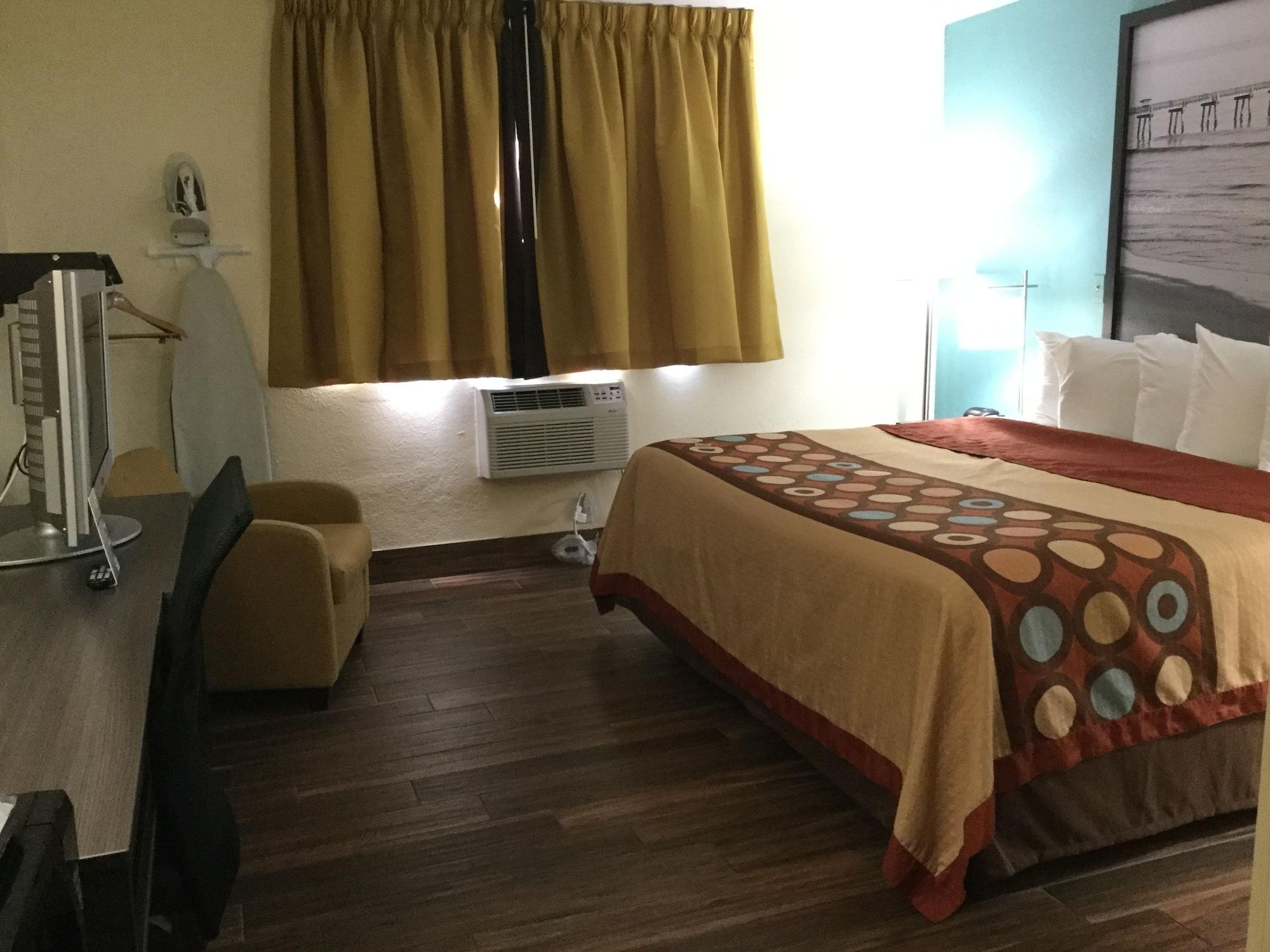 Super 8 By Wyndham Clearwater/St. Petersburg Airport Ξενοδοχείο Εξωτερικό φωτογραφία