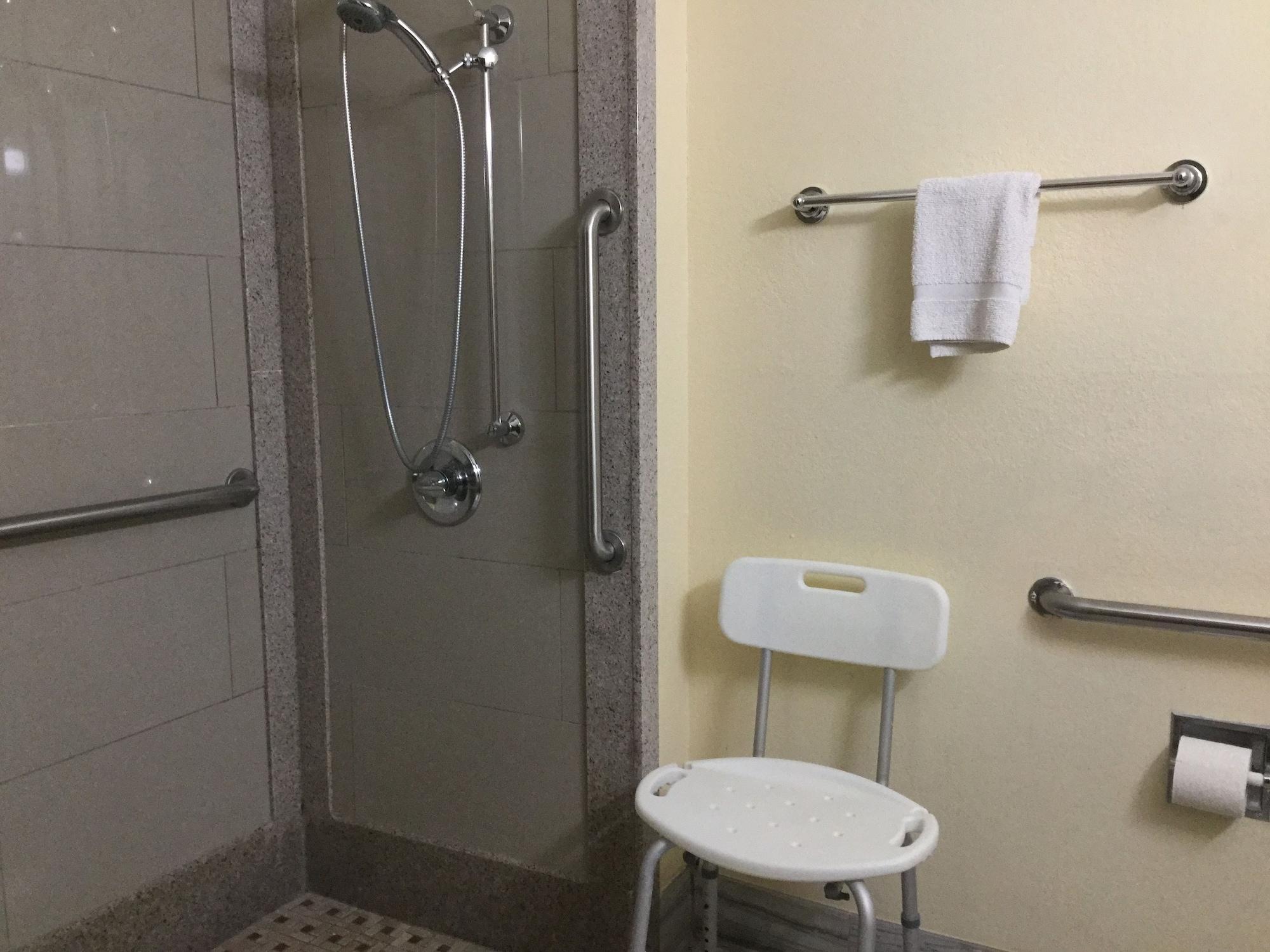 Super 8 By Wyndham Clearwater/St. Petersburg Airport Ξενοδοχείο Εξωτερικό φωτογραφία
