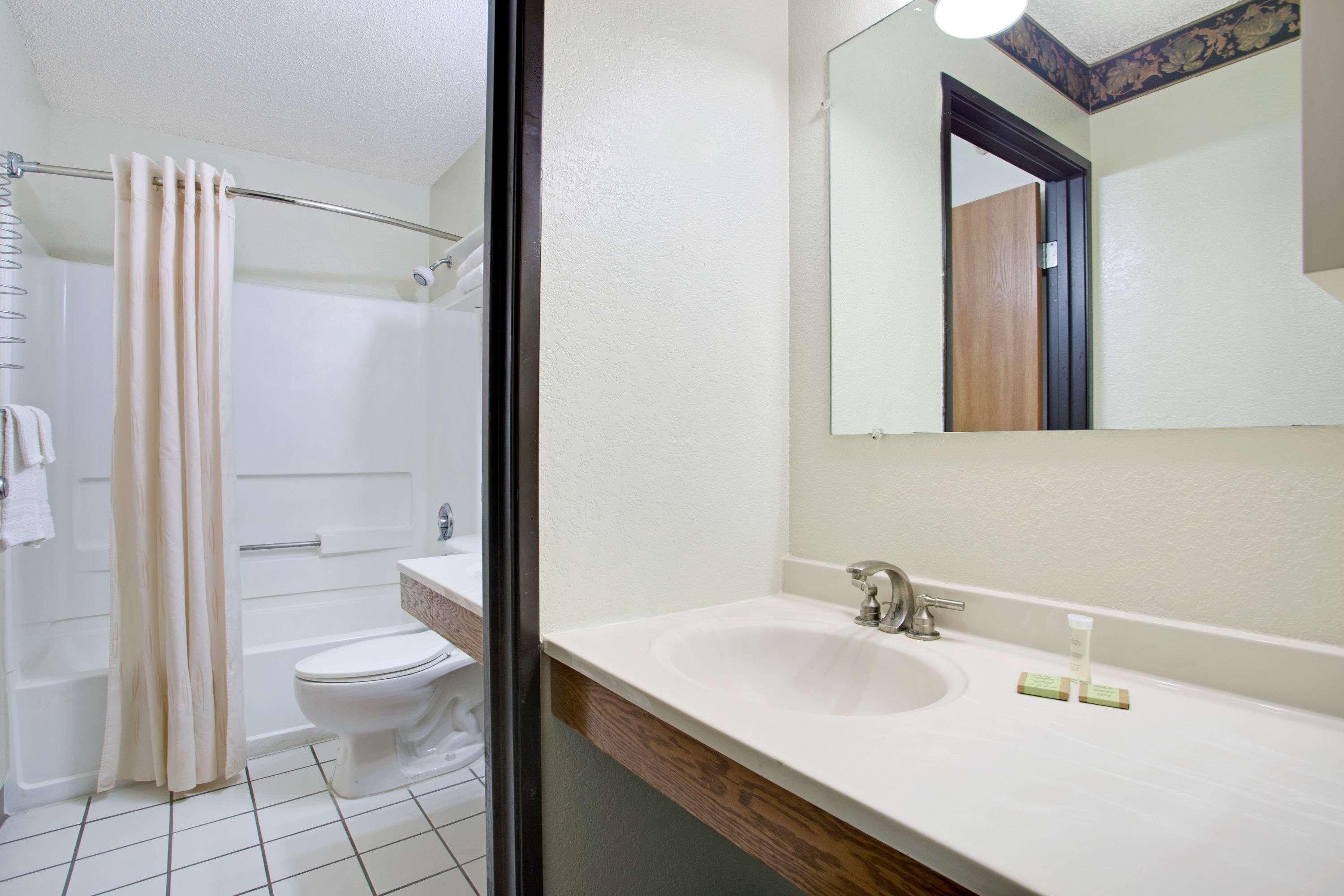 Super 8 By Wyndham Clearwater/St. Petersburg Airport Ξενοδοχείο Εξωτερικό φωτογραφία