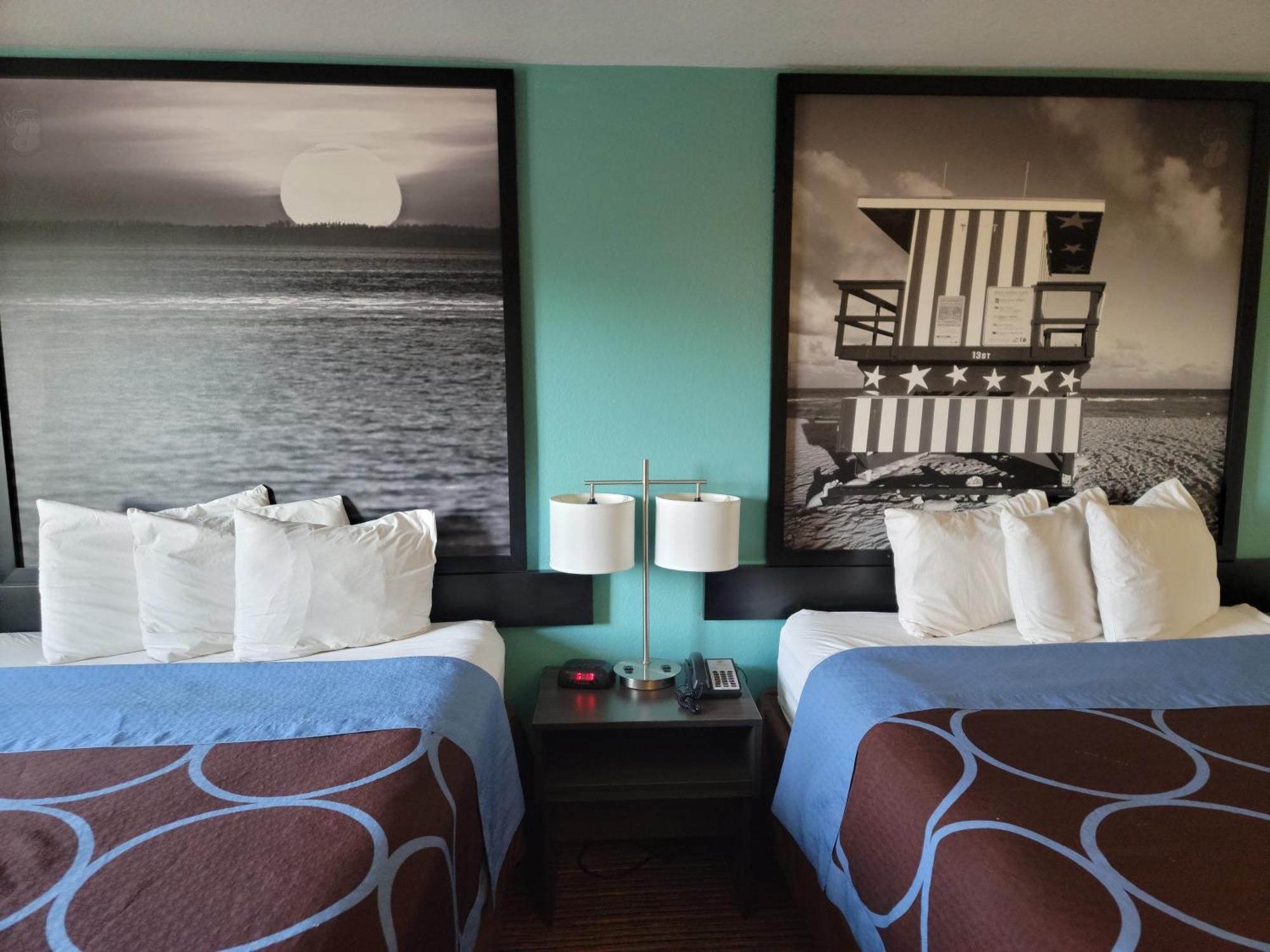 Super 8 By Wyndham Clearwater/St. Petersburg Airport Ξενοδοχείο Εξωτερικό φωτογραφία